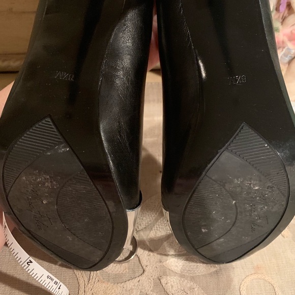 Marc Fisher Pumps - Picture 4 of 5
